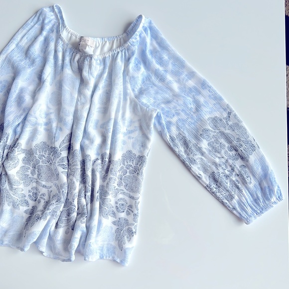 Loft blouse beautiful dotted Flower design - Picture 2 of 10